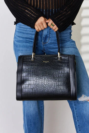 Elegant Handbags – Budget-Friendly!