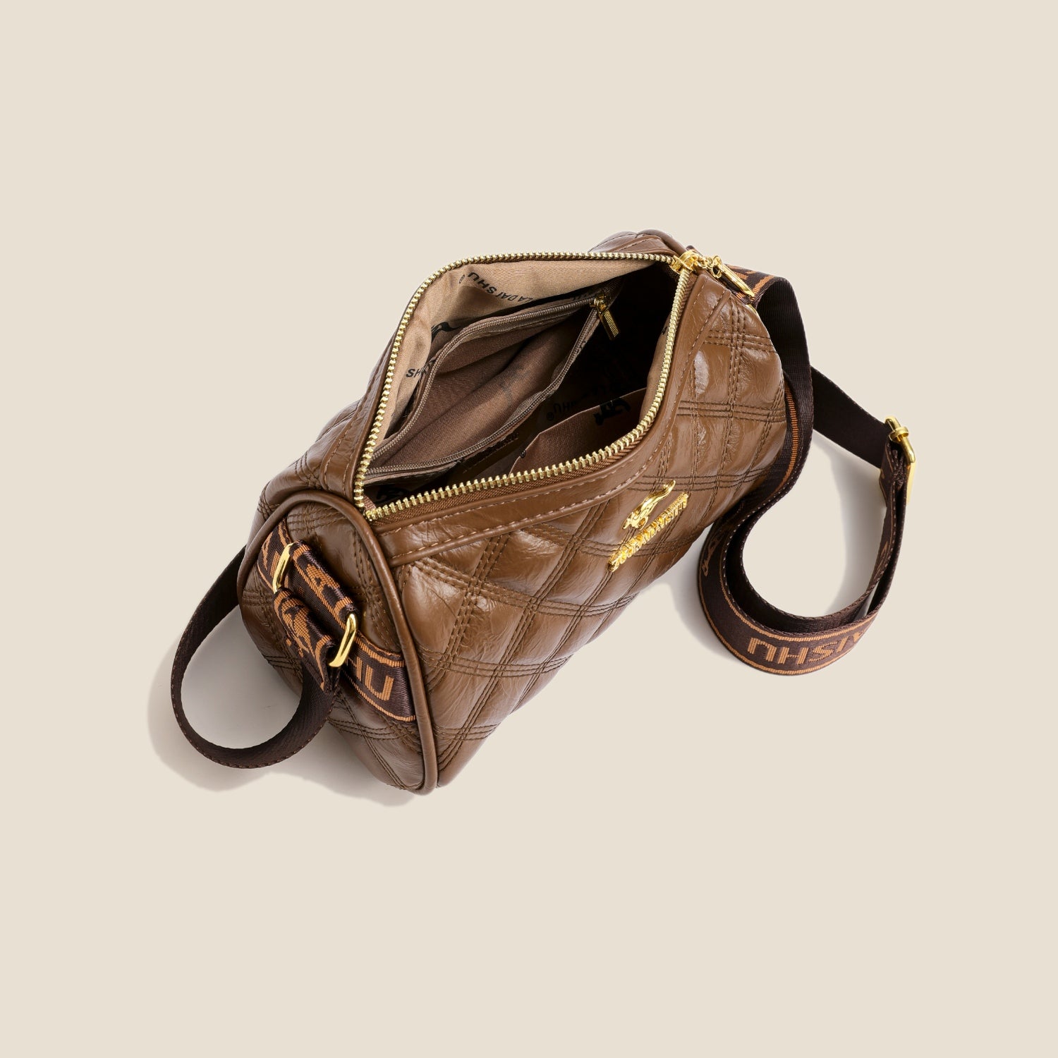 Adjustable Strap PU Leather Shoulder BagBag size: Medium
Material: PU leather
Imported

Product measurements:
One Size: Length 8.7 in, Width 4.3 in, Height 5.5 in, Weight 13.4 ozAdjustable Strap PU Leather Shoulder BagAdjustable Strap PU Leather Shoulder Bag