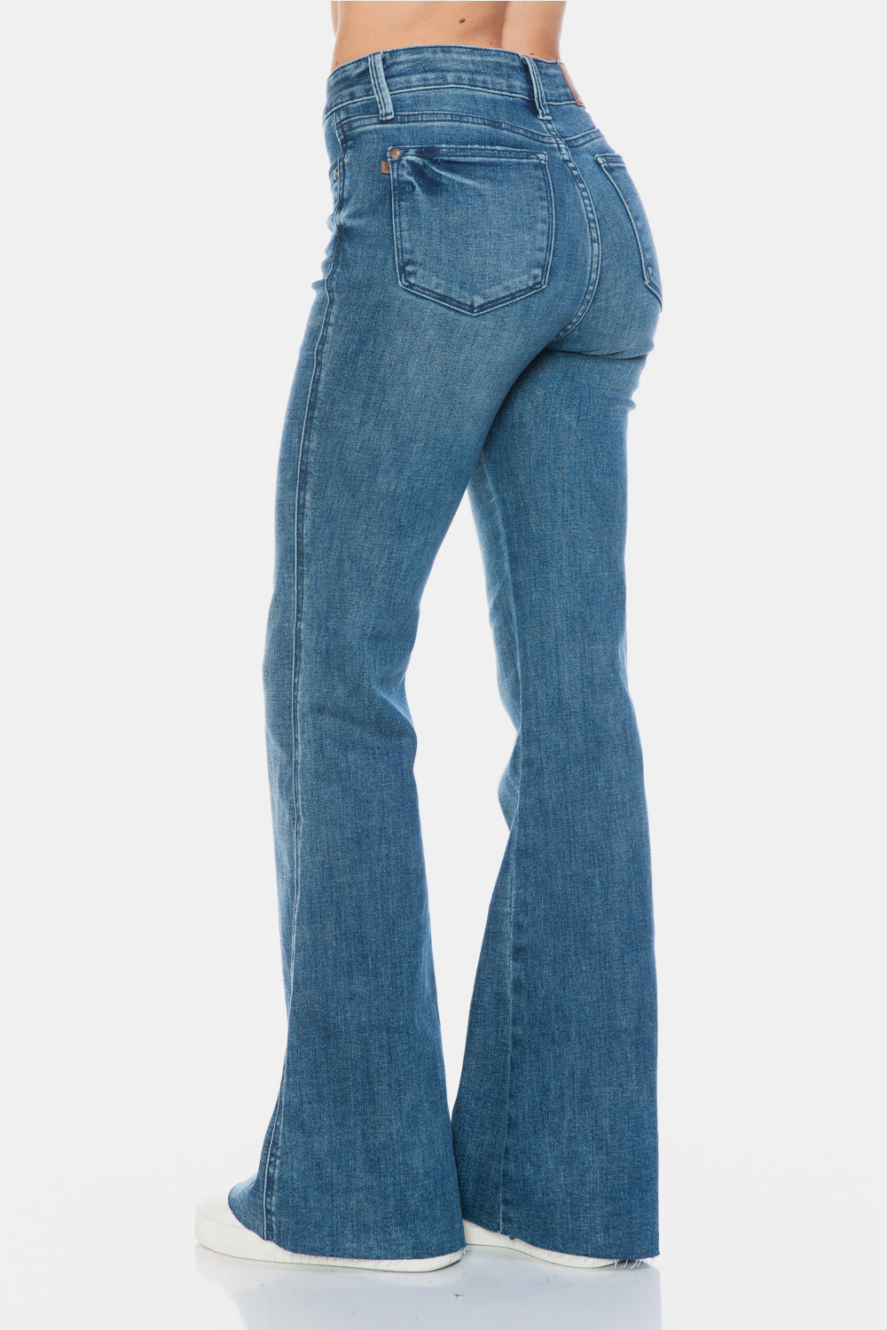 Judy Blue Full Size Tummy Control Cut Hem Flare JeansThe MR Tummy Control Vintage Wash Cut Hem Flare is a stylish and flattering pair of jeans. With its tummy control feature, it helps create a streamlined silhouette. Judy Blue Full Size Tummy Control Cut Hem Flare JeansPantsJudy Blue Full Size Tummy Control Cut Hem Flare Jeans