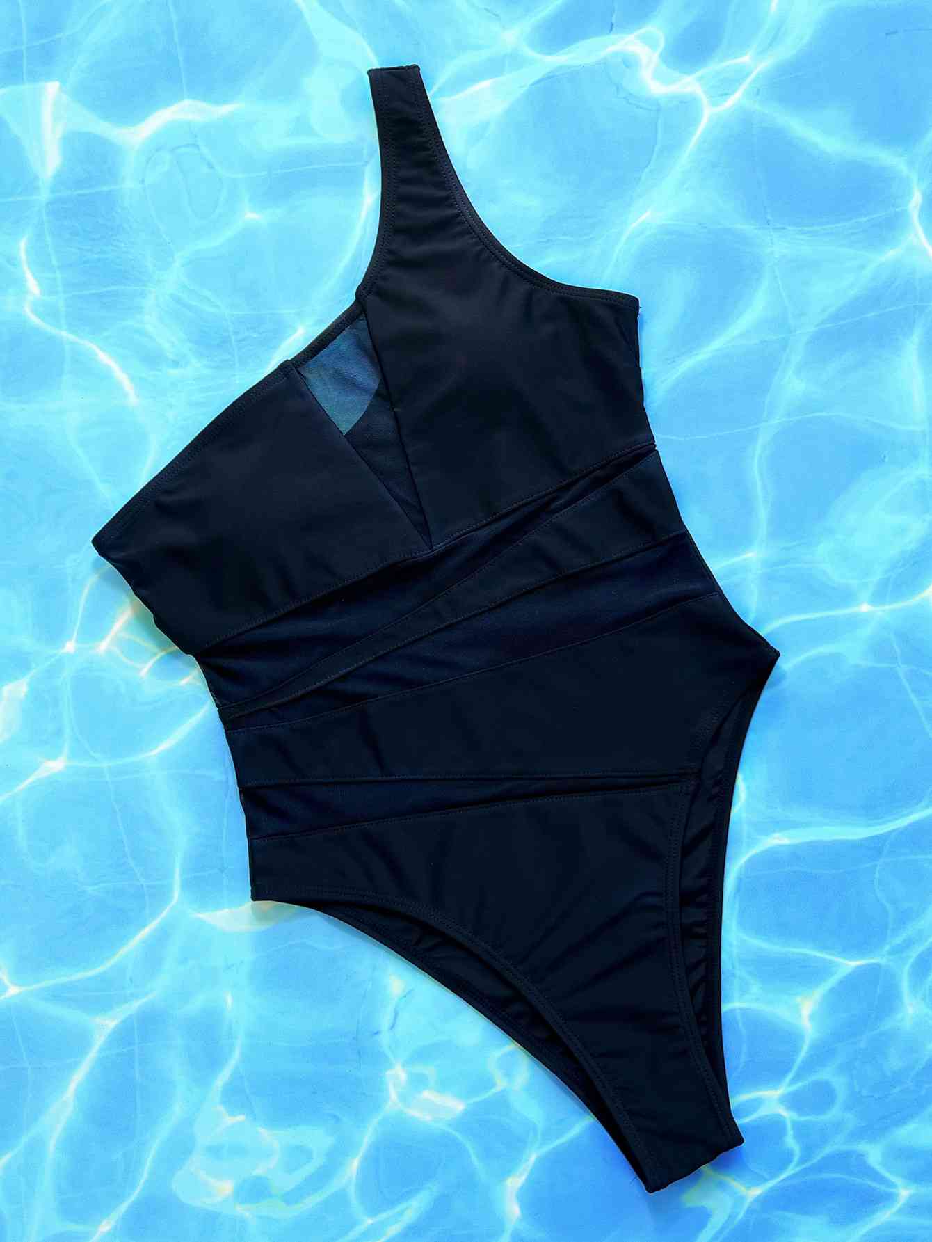 One-Shoulder Sleeveless One-Piece SwimsuitTop type: No underwire
Chest pad: Removable padding
Pattern type: Solid
Style: Outdoors, Beach
Features: Basic style
Neckline: One shoulder
Material composition: 80%Shoulder SleevelessShoulder Sleeveless