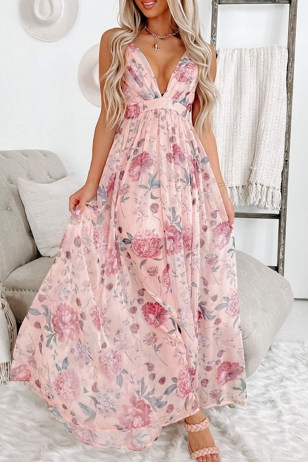 Pink Floral Pleated Bust Deep V Empire Waist Backless Maxi DressSize Chart (INCH)



Sizes



US Sizes



Euro Sizes



UK Sizes



Waist



Hem Width



Length



Shoulder Girdle





Relax



Relax



Relax



Relax





S



4Pink Floral Pleated Bust DeepDresses/Maxi DressesPink Floral Pleated Bust Deep