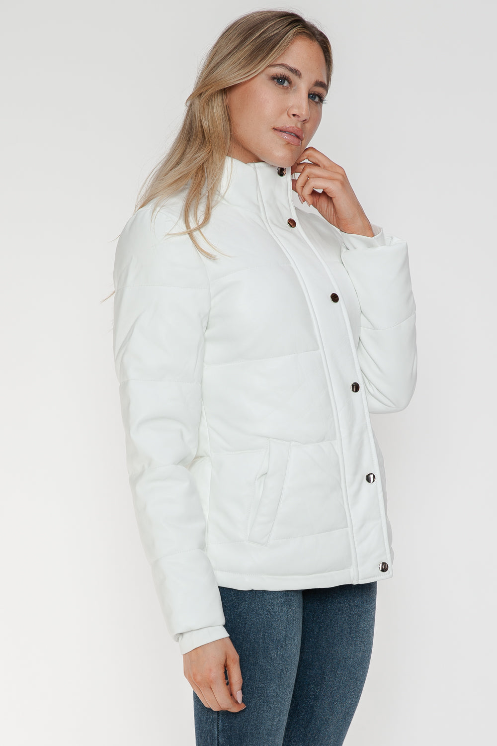 YMI Pocketed Zip Up Turtleneck Puffer JacketThe Pocketed Zip Up Turtleneck Puffer Jacket is a chic and practical choice for colder weather. With its cozy turtleneck design, zip-up front, and convenient pocketsYMI Pocketed ZipYMI Pocketed Zip