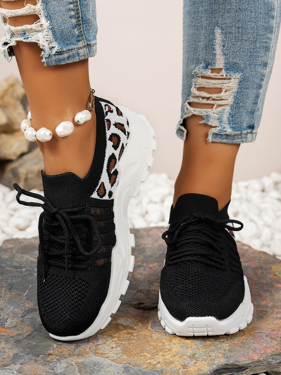 Cutout Leopard Lace Up Mesh AthleticIncludes: Box not included
Heel height: Flats
Material: Rubber, Mesh, PU
Imported
Product Measurements (Measurements by inches) &amp; Size Conversion

Size
Foot lengCutout Leopard LaceCutout Leopard Lace