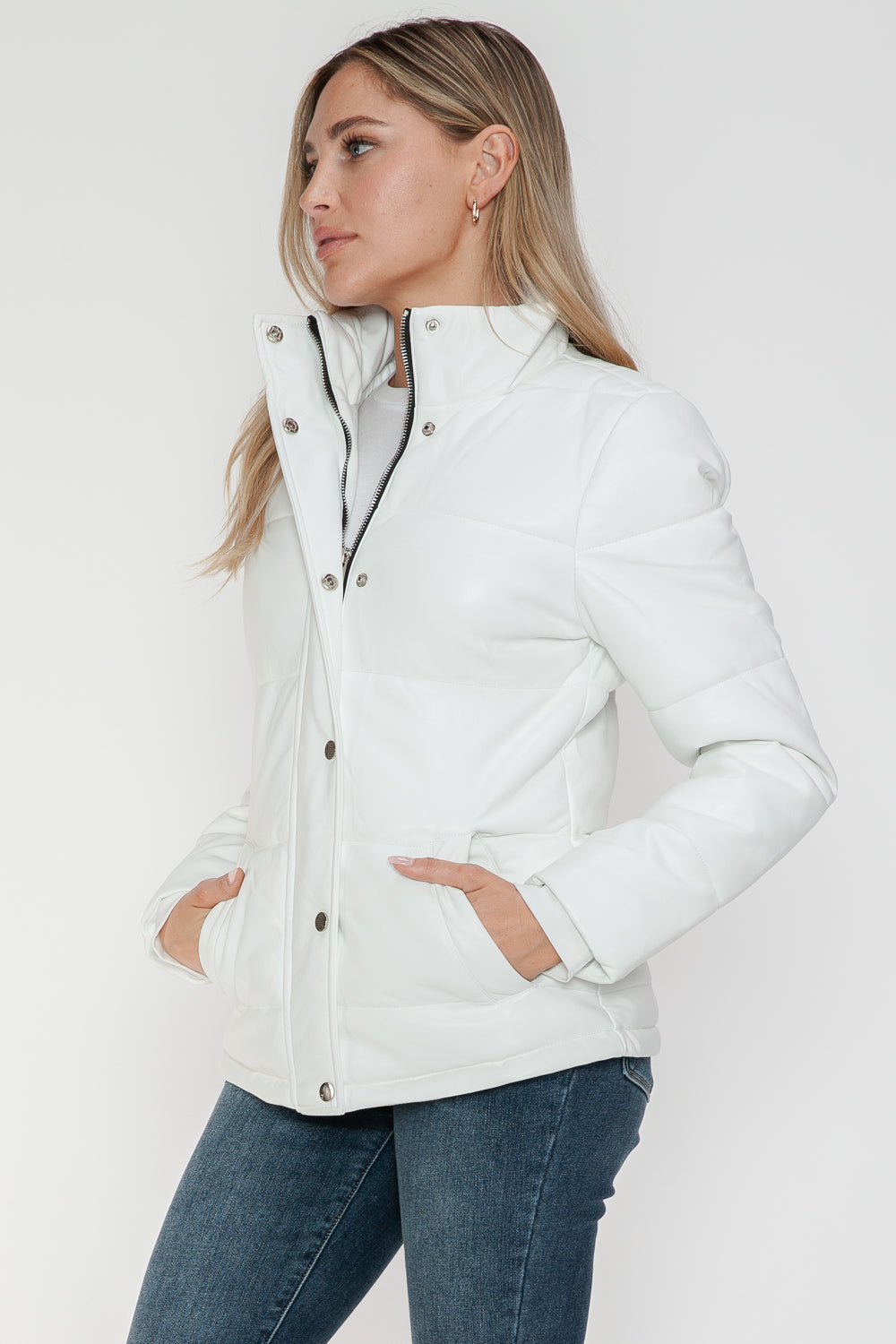 YMI Pocketed Zip Up Turtleneck Puffer JacketThe Pocketed Zip Up Turtleneck Puffer Jacket is a chic and practical choice for colder weather. With its cozy turtleneck design, zip-up front, and convenient pocketsYMI Pocketed ZipYMI Pocketed Zip