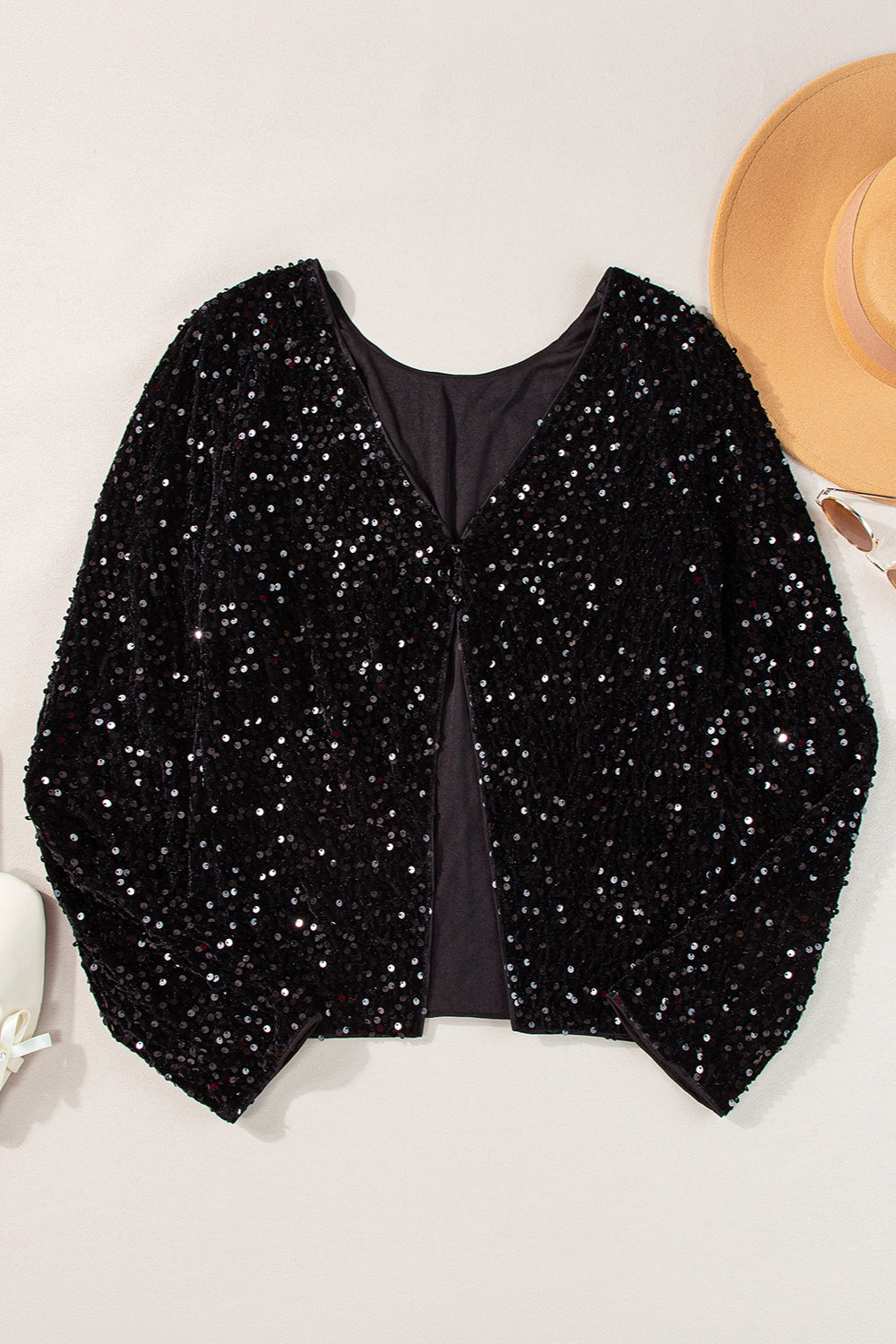 Sequin Round Neck Long Sleeve BlouseFeatures: Sequin
Sheer: Opaque
Stretch: No stretch
Material composition: 100% PET
Care instructions: Machine wash cold. Tumble dry low.
Imported
Product MeasurementsSequin Round Neck Long Sleeve BlouseSequin Round Neck Long Sleeve Blouse