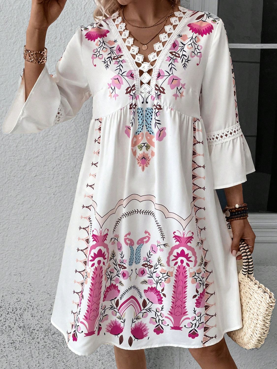 Lace Detail Printed Three-Quarter Sleeve DressFeatures: Lace Detail
Sheer: Semi-sheer
Stretch: No stretch
Body: Not lined
Material composition: 100% polyester
Care instructions: Machine wash cold. Tumble dry lowLace Detail PrintedDressesLace Detail Printed