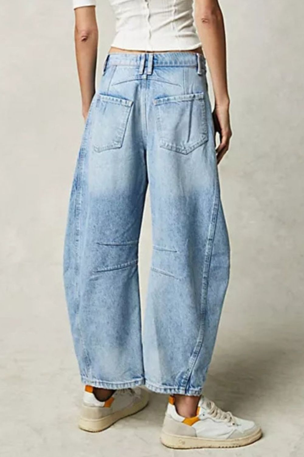 Wide Leg Jeans with PocketsElevate Your Style with Effortless Comfort!
Step into confidence with these chic and ultra-flattering Wide Leg Jeans! Designed for all-day comfort and effortless styWide Leg JeansWide Leg Jeans