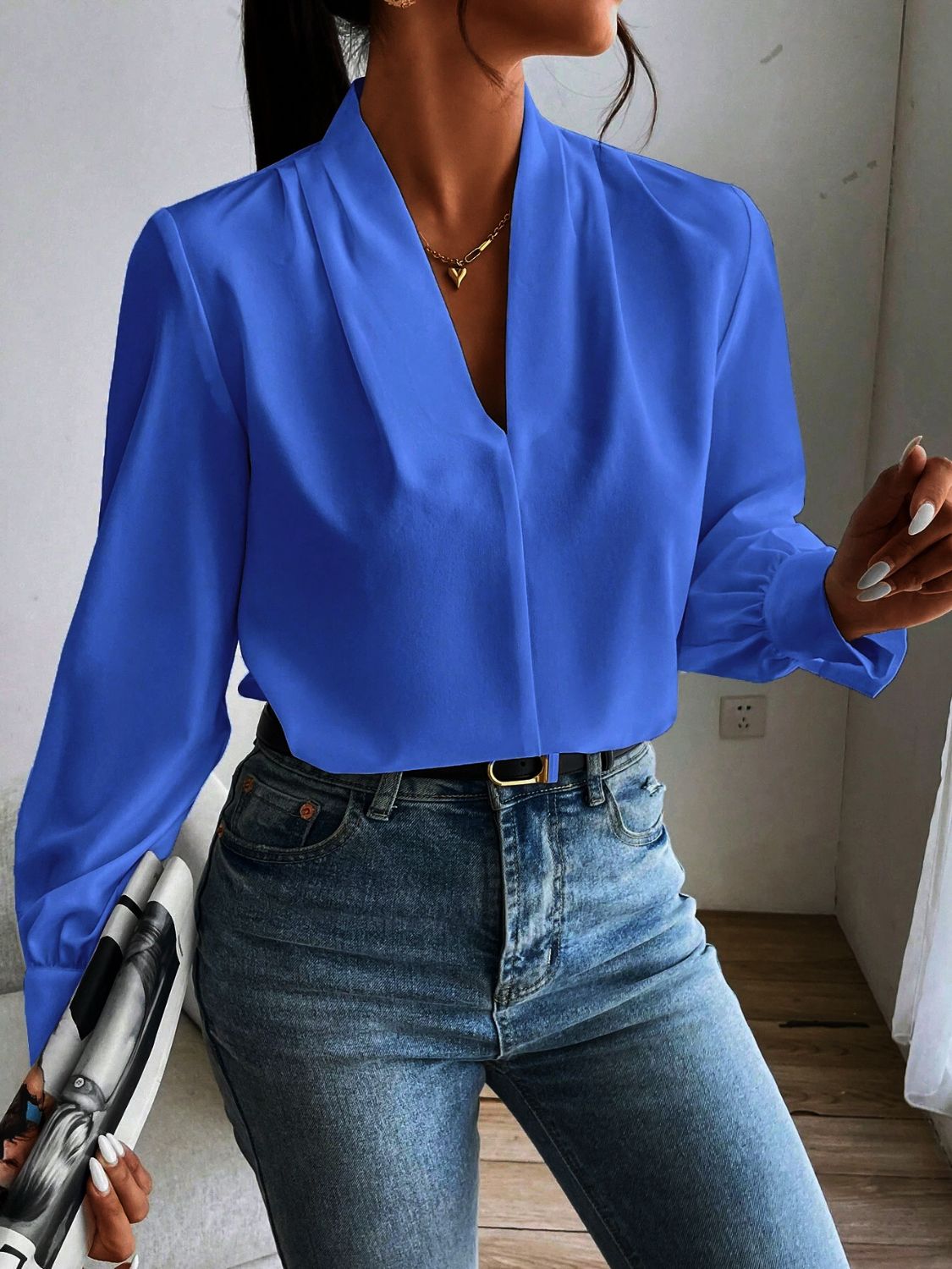 V Neck Long Sleeve TopFeatures: Basic style
Sheer: Opaque
Stretch: No stretch
Material composition: 100% polyester
Care instructions: Machine wash cold. Tumble dry low.
Imported
Product MNeck Long Sleeve TopTee ShirtNeck Long Sleeve Top