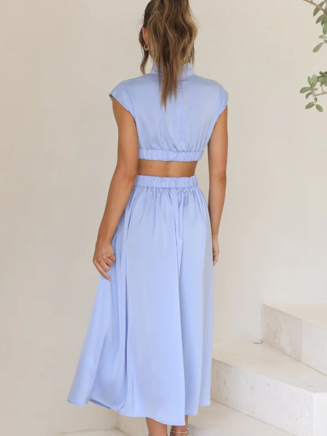 Cutout Mock Neck Sleeveless Ruched DressFeatures: Cutout
Sheer: Opaque
Stretch: Slightly stretchy
Body: Not lined
Material composition: 95% polyester, 5% spandex
Care instructions: Machine wash cold. TumblCutout Mock Neck Sleeveless Ruched DressCutout Mock Neck Sleeveless Ruched Dress