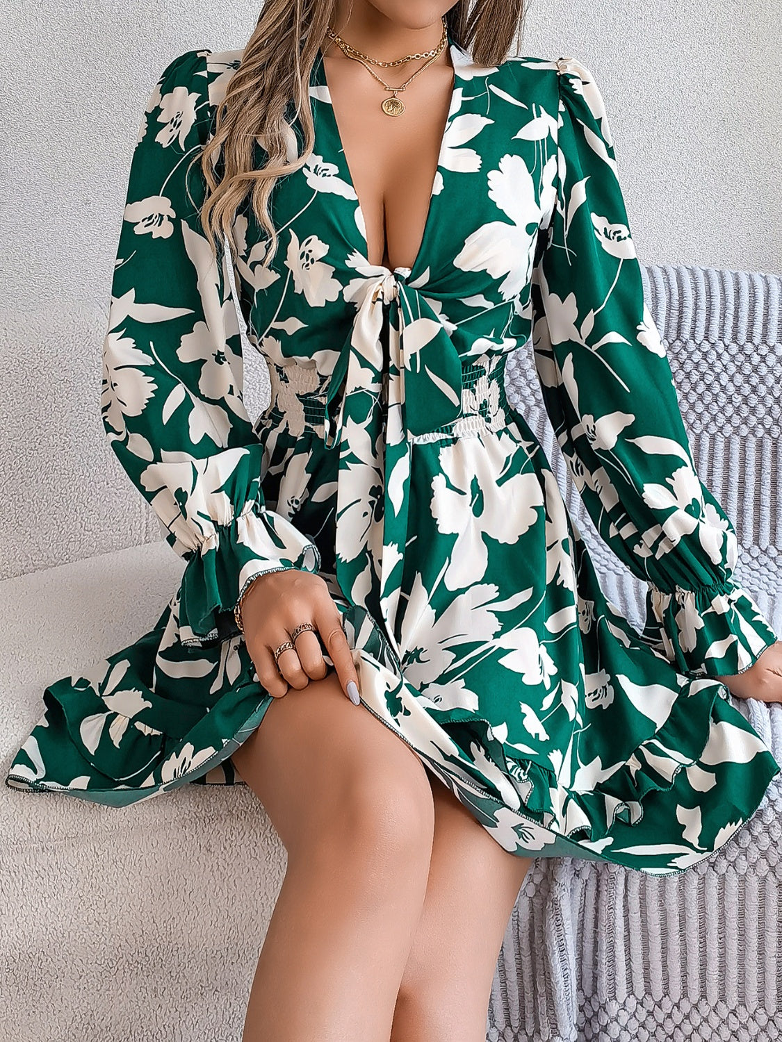 Tied Ruffled Printed Long Sleeve DressFeatures: Ruffled, Tied
Sheer: Opaque
Stretch: No stretch
Body: Not lined
Material composition: 100% polyester
Care instructions: Machine wash cold. Tumble dry low.
Tied Ruffled Printed Long Sleeve DressTied Ruffled Printed Long Sleeve Dress