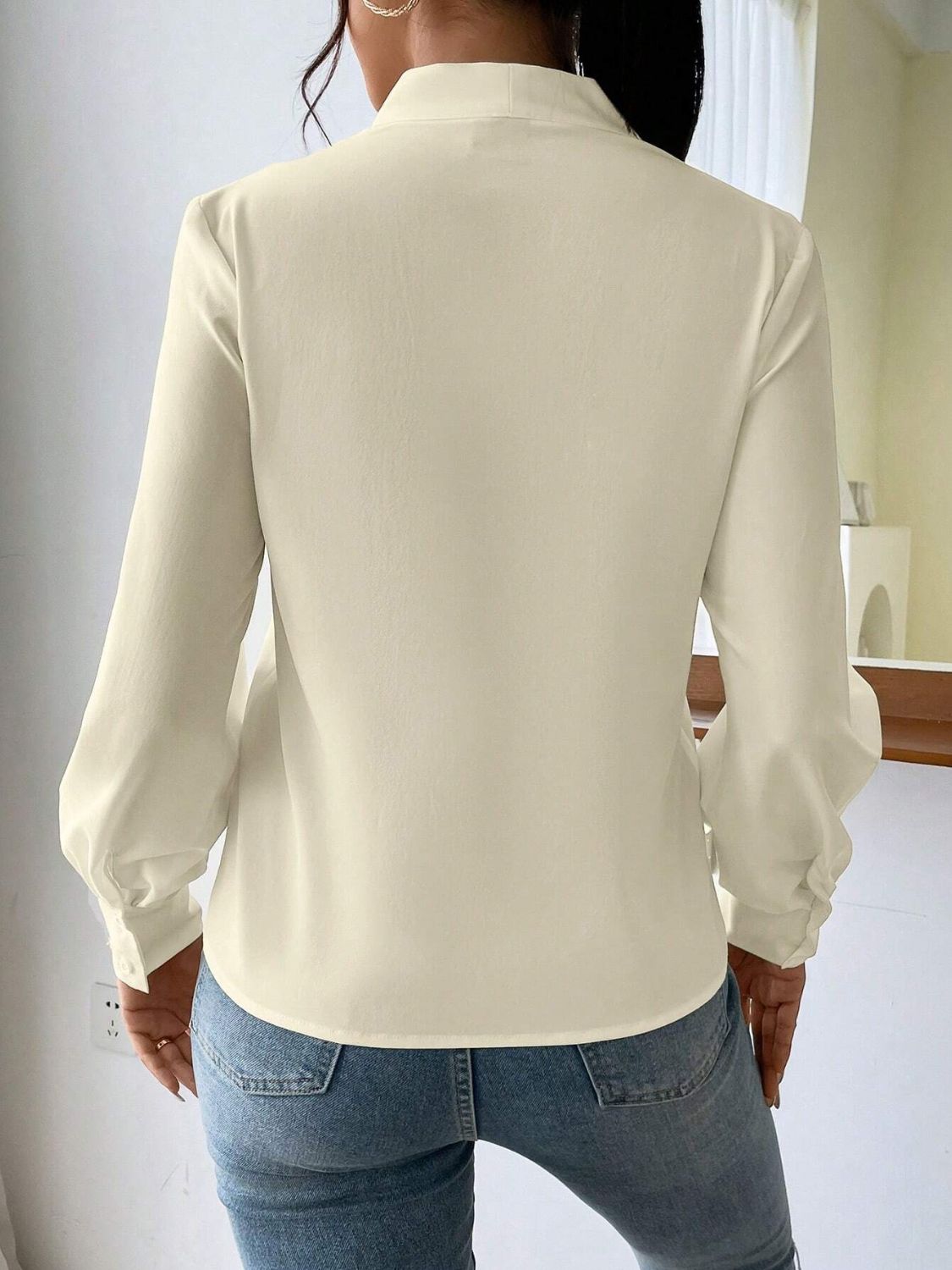 V Neck Long Sleeve TopFeatures: Basic style
Sheer: Opaque
Stretch: No stretch
Material composition: 100% polyester
Care instructions: Machine wash cold. Tumble dry low.
Imported
Product MNeck Long Sleeve TopTee ShirtNeck Long Sleeve Top