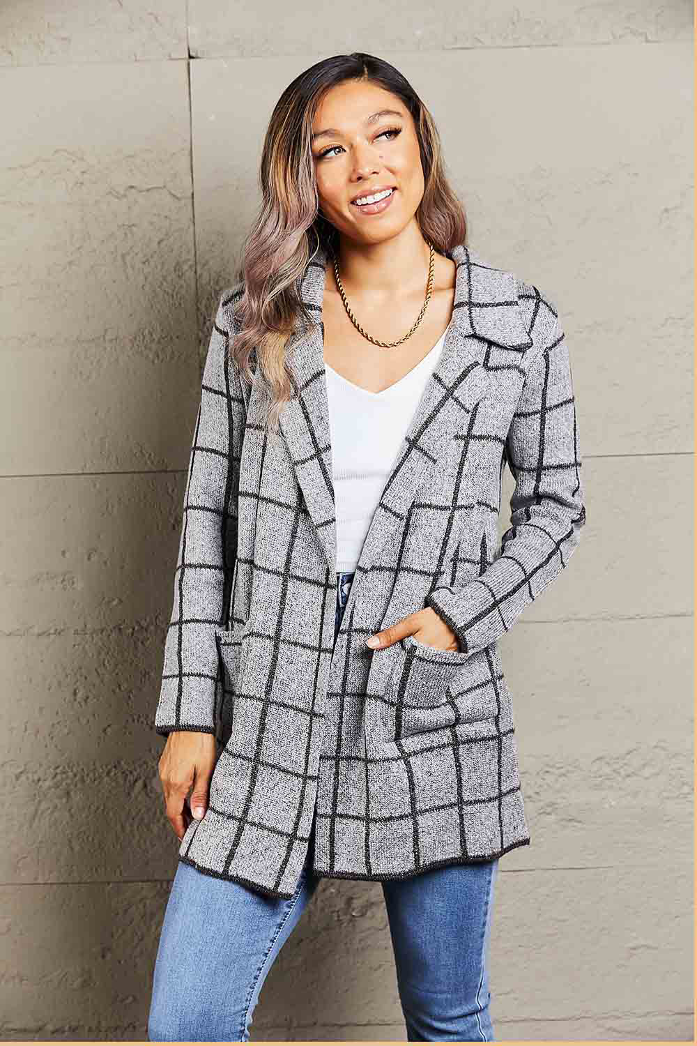 Printed Open Front Lapel Collar Cardigan with PocketsSizing category: Regular
Picture style: Studio
Pattern type: Plaid, houndstooth, argyle
Style: Casual
Features: Pockets
Neckline: Open front
Length: Regular
Sleeve lPrinted Open Front Lapel Collar CardiganPrinted Open Front Lapel Collar Cardigan