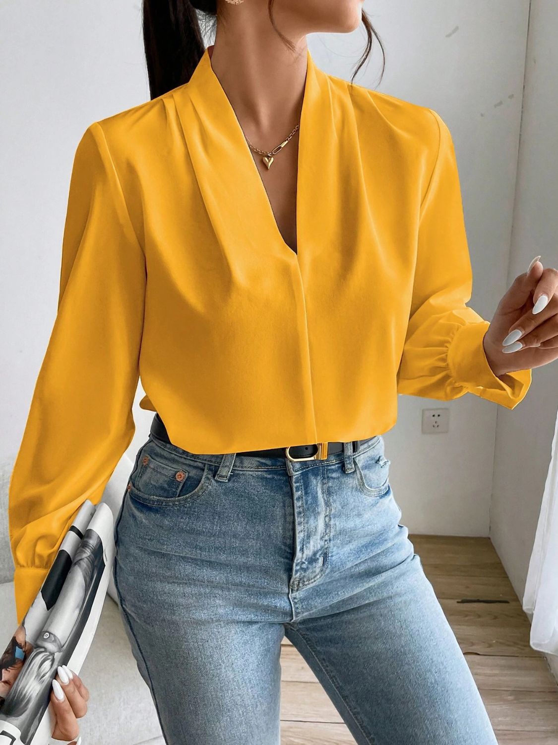 V Neck Long Sleeve TopFeatures: Basic style
Sheer: Opaque
Stretch: No stretch
Material composition: 100% polyester
Care instructions: Machine wash cold. Tumble dry low.
Imported
Product MNeck Long Sleeve TopTee ShirtNeck Long Sleeve Top