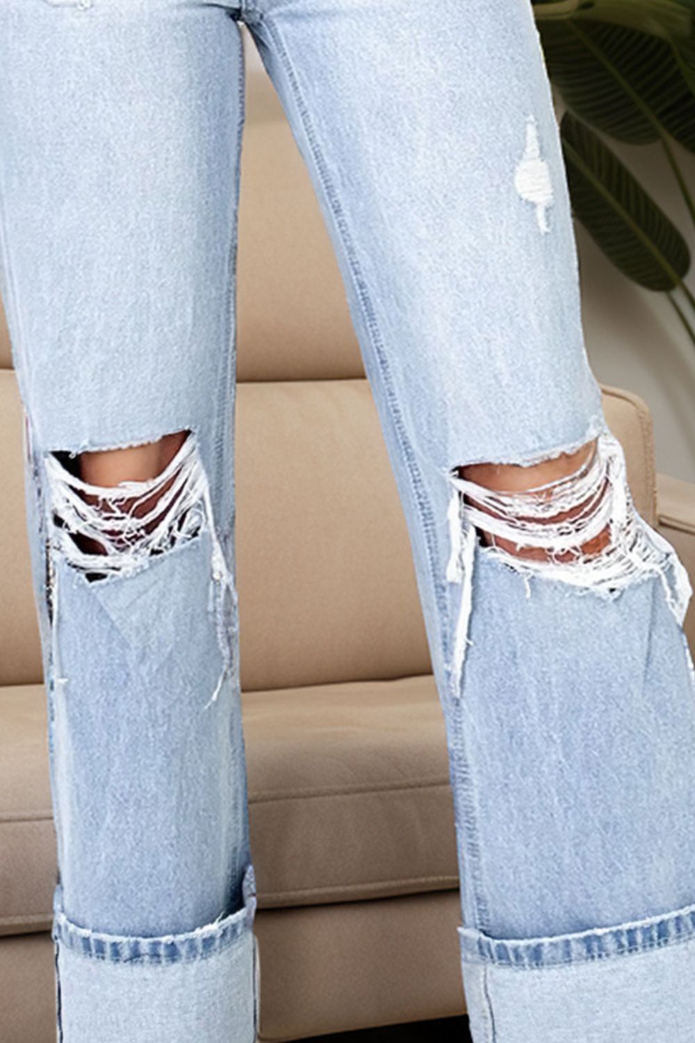 Distressed High Waist Jeans with PocketsFeatures: Distressed
Stretch: Slightly stretchy
Material composition: 93% cotton, 5% polyester, 2% elastane
Care instructions: Machine wash cold. Tumble dry low.
ImpDistressed High Waist JeansPantsDistressed High Waist Jeans