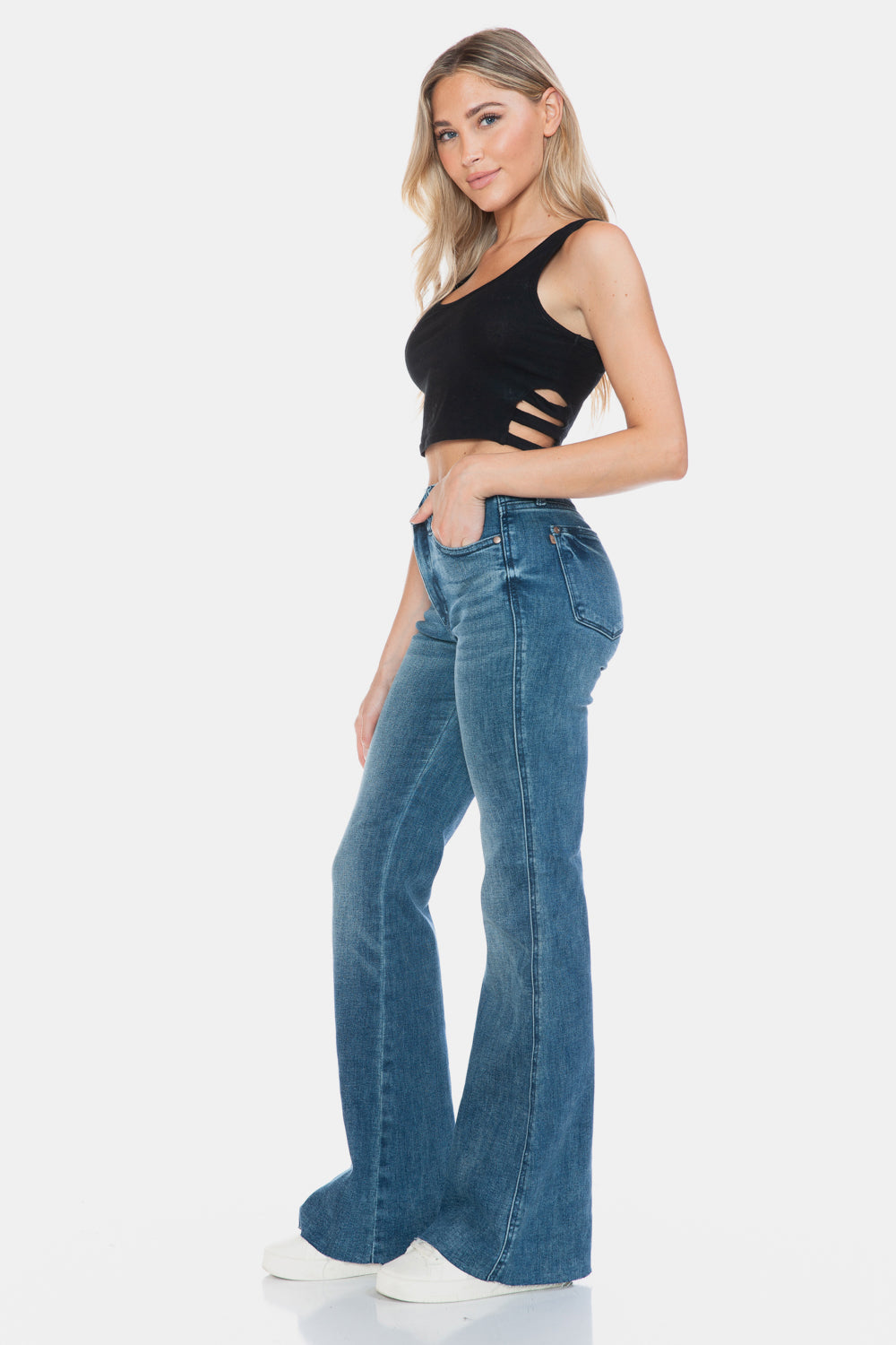 Judy Blue Full Size Tummy Control Cut Hem Flare JeansThe MR Tummy Control Vintage Wash Cut Hem Flare is a stylish and flattering pair of jeans. With its tummy control feature, it helps create a streamlined silhouette. Judy Blue Full Size Tummy Control Cut Hem Flare JeansPantsJudy Blue Full Size Tummy Control Cut Hem Flare Jeans