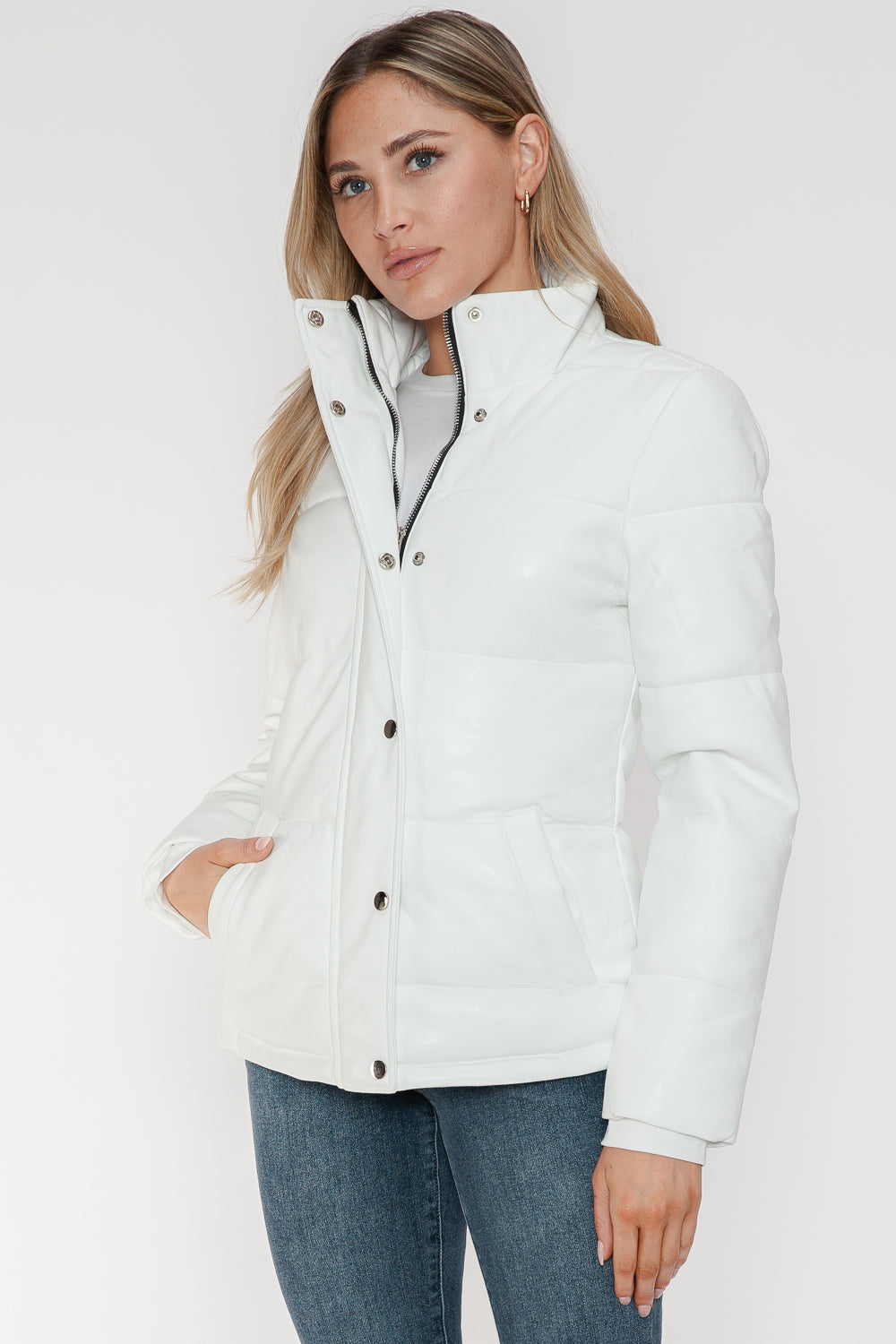 YMI Pocketed Zip Up Turtleneck Puffer JacketThe Pocketed Zip Up Turtleneck Puffer Jacket is a chic and practical choice for colder weather. With its cozy turtleneck design, zip-up front, and convenient pocketsYMI Pocketed ZipYMI Pocketed Zip