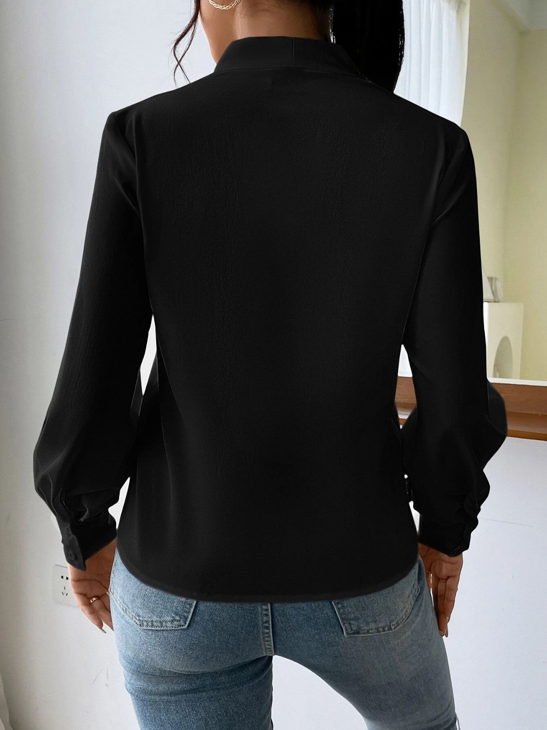 V Neck Long Sleeve TopFeatures: Basic style
Sheer: Opaque
Stretch: No stretch
Material composition: 100% polyester
Care instructions: Machine wash cold. Tumble dry low.
Imported
Product MNeck Long Sleeve TopTee ShirtNeck Long Sleeve Top