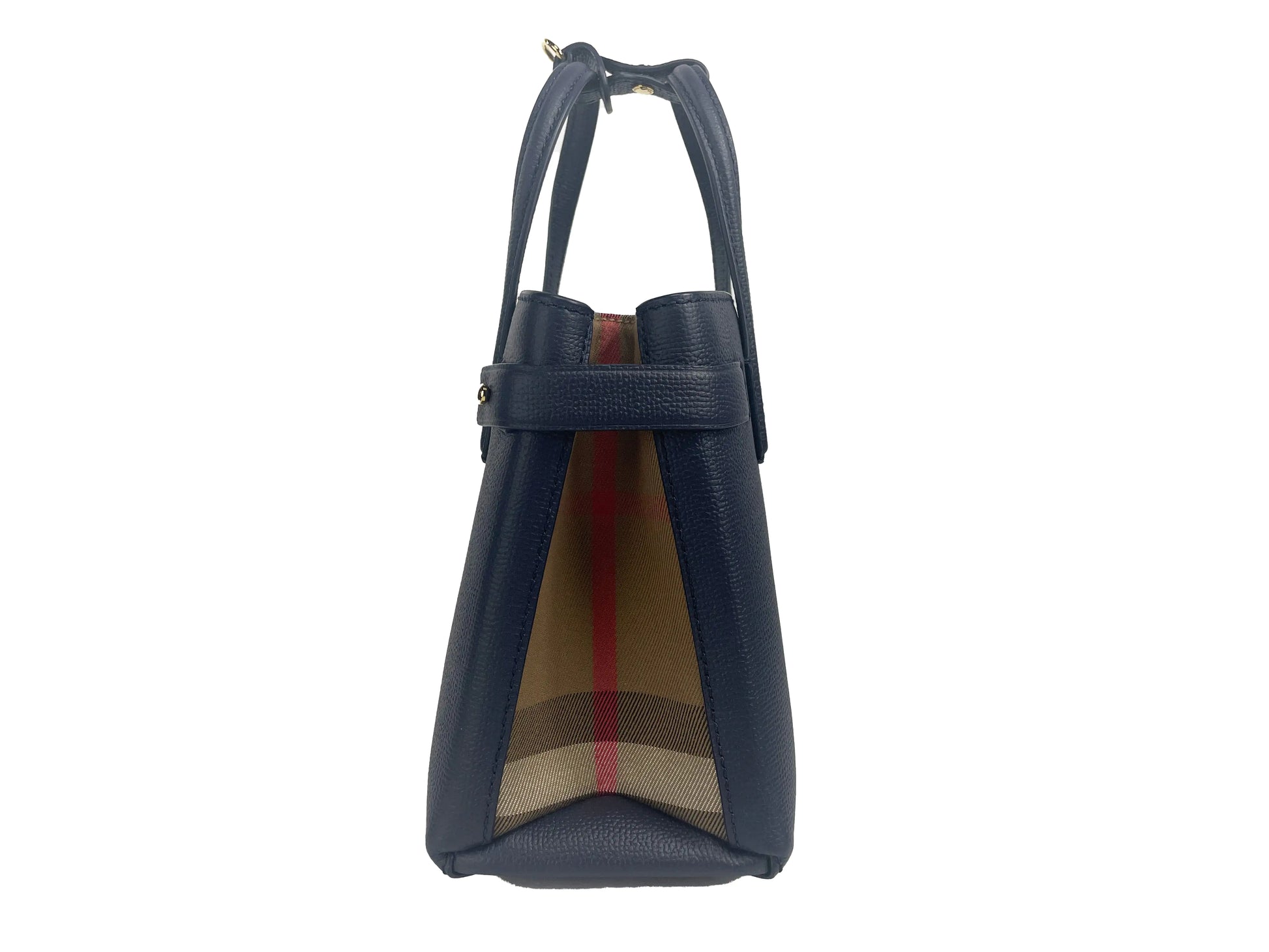 Burberry Banner Small Tote Crossbody Bag PurseBurberry Banner Small Tote Crossbody Bag – Timeless Luxury and VersatilityElevate your look with the Burberry Banner Small Tote Crossbody Bag. Crafted from premium mBurberry Banner Small Tote Crossbody Bag PurseBurberry Banner Small Tote Crossbody Bag Purse