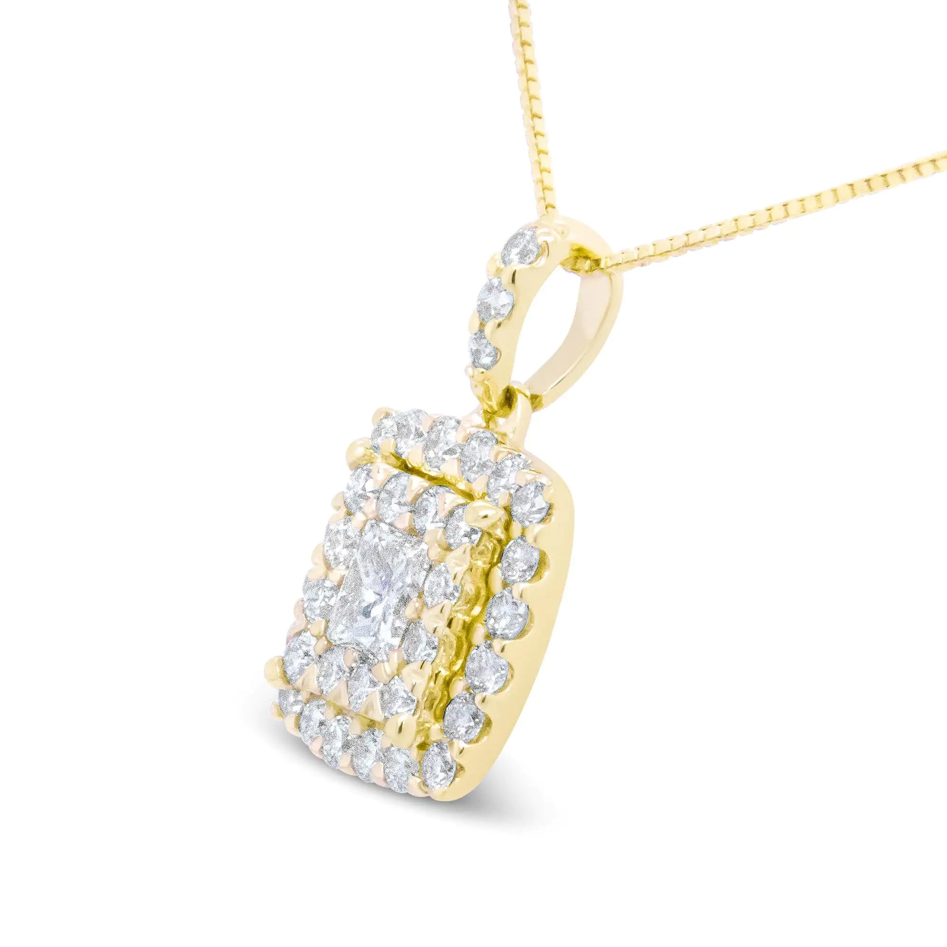 14K Yellow Gold 1/2 Cttw Round and Princess-Cut Diamond Double Halo 18This diamond pendant necklace is a shining addition to any wardrobe selection. Crafted in 14k yellow gold, this splendorous piece showcases a brilliant, princess-cut14K Yellow Gold 12 Cttw RoundNecklaces14K Yellow Gold 12 Cttw Round