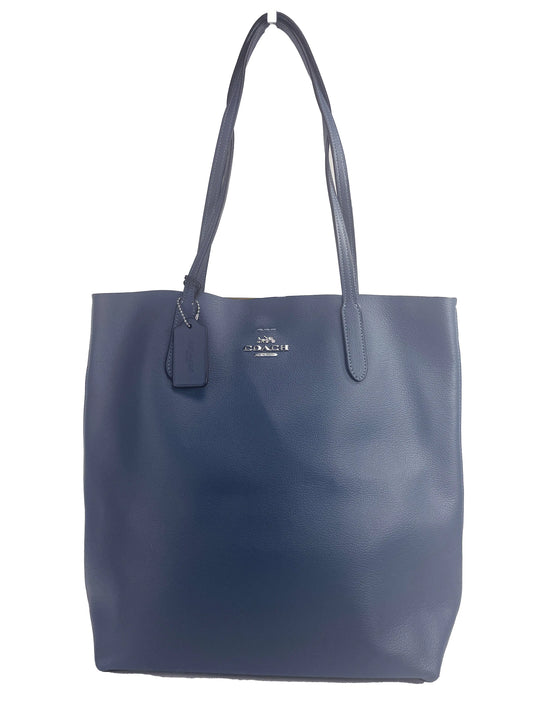 Coach (CP037) Leather Denim Thea Tote Shoulder Purse BagCoach Thea Tote Shoulder Bag – Leather and Denim EleganceMake a statement with the Coach Thea Tote Shoulder Bag in leather and denim. Combining premium materials witCoach CP037 Leather Denim Thea Tote Shoulder Purse BagCoach CP037 Leather Denim Thea Tote Shoulder Purse Bag