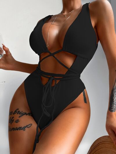 Ribbed Lace Up One-Piece SwimsuitFeatures: Lace-up
Chest pad: Removable padding
Underwire: No underwire
Stretch: Stretchy
Material composition: 82% polyester, 18% elastane
Care instructions: MachineRibbed LaceRibbed Lace