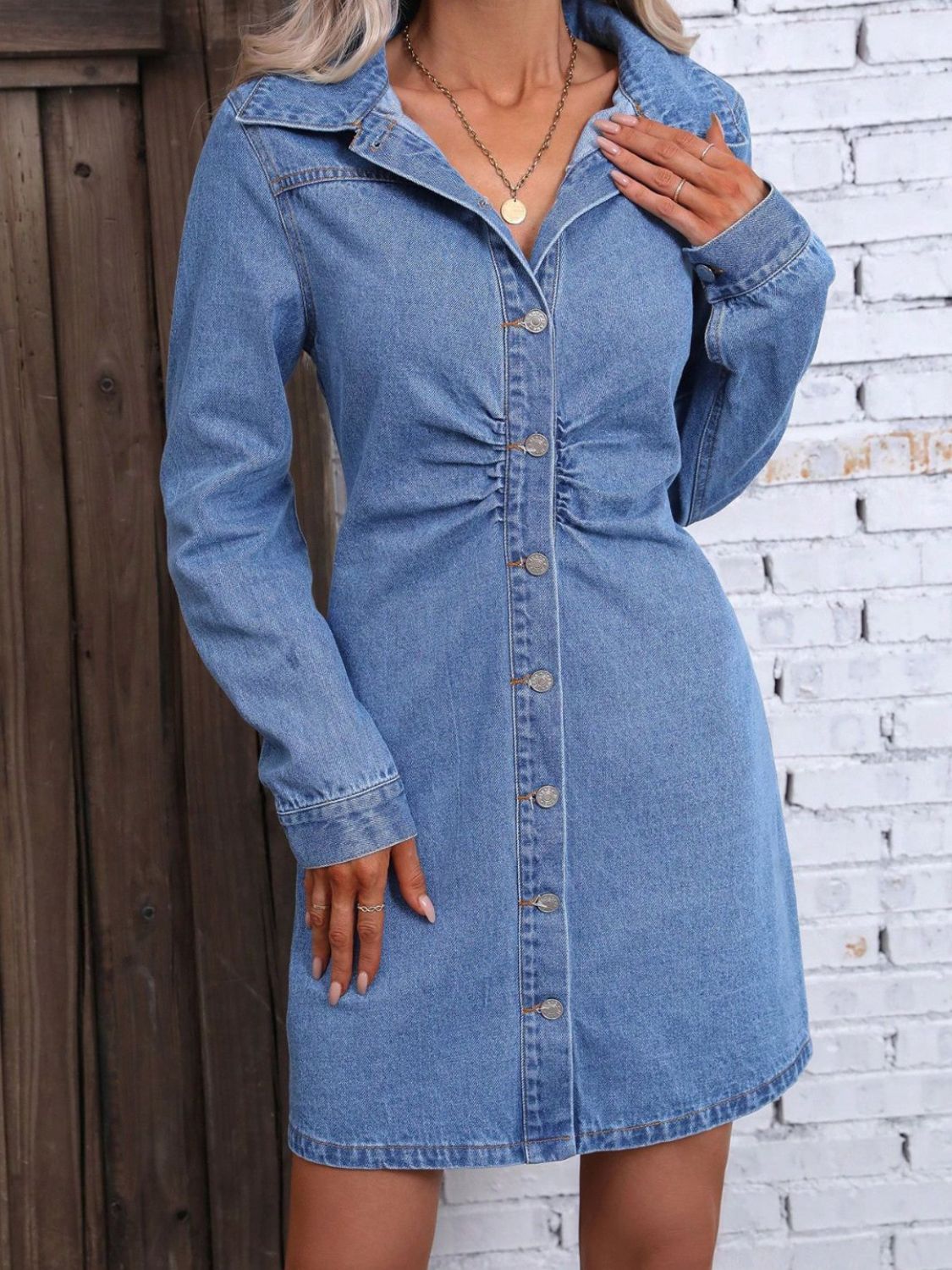 Ruched Button Up Long Sleeve Denim DressEffortlessly Chic in Denim – The Perfect Ruched Button-Up Dress!
Turn heads with this Ruched Button-Up Long Sleeve Denim Dress, a must-have blend of classic denim anRuched Button Up Long Sleeve Denim DressRuched Button Up Long Sleeve Denim Dress