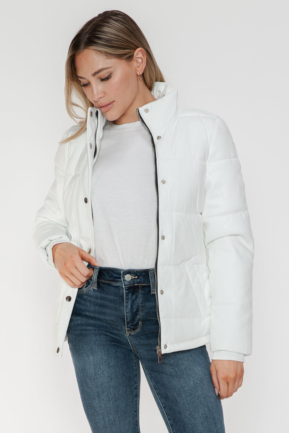 YMI Pocketed Zip Up Turtleneck Puffer JacketThe Pocketed Zip Up Turtleneck Puffer Jacket is a chic and practical choice for colder weather. With its cozy turtleneck design, zip-up front, and convenient pocketsYMI Pocketed ZipYMI Pocketed Zip