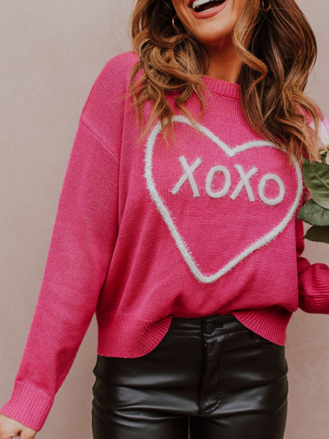 XOXO Round Neck Drop Shoulder SweaterFeatures: Basic style
Stretch: Slightly stretchy
Material composition: 55% acrylic, 45% rayon
Care instructions: Machine wash cold. Tumble dry low.
Imported
Product XOXO Round Neck Drop Shoulder SweaterXOXO Round Neck Drop Shoulder Sweater