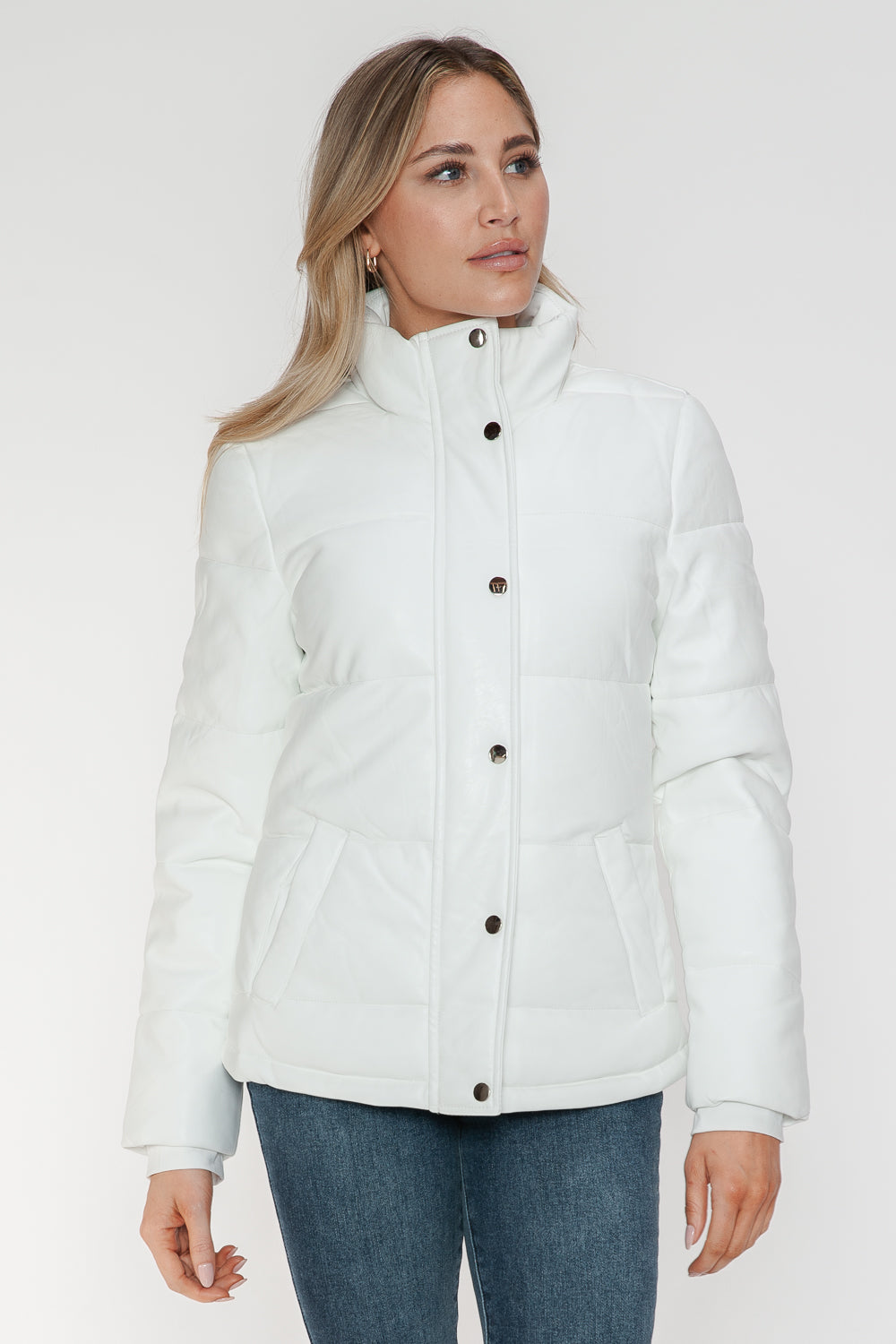 YMI Pocketed Zip Up Turtleneck Puffer JacketThe Pocketed Zip Up Turtleneck Puffer Jacket is a chic and practical choice for colder weather. With its cozy turtleneck design, zip-up front, and convenient pocketsYMI Pocketed ZipYMI Pocketed Zip