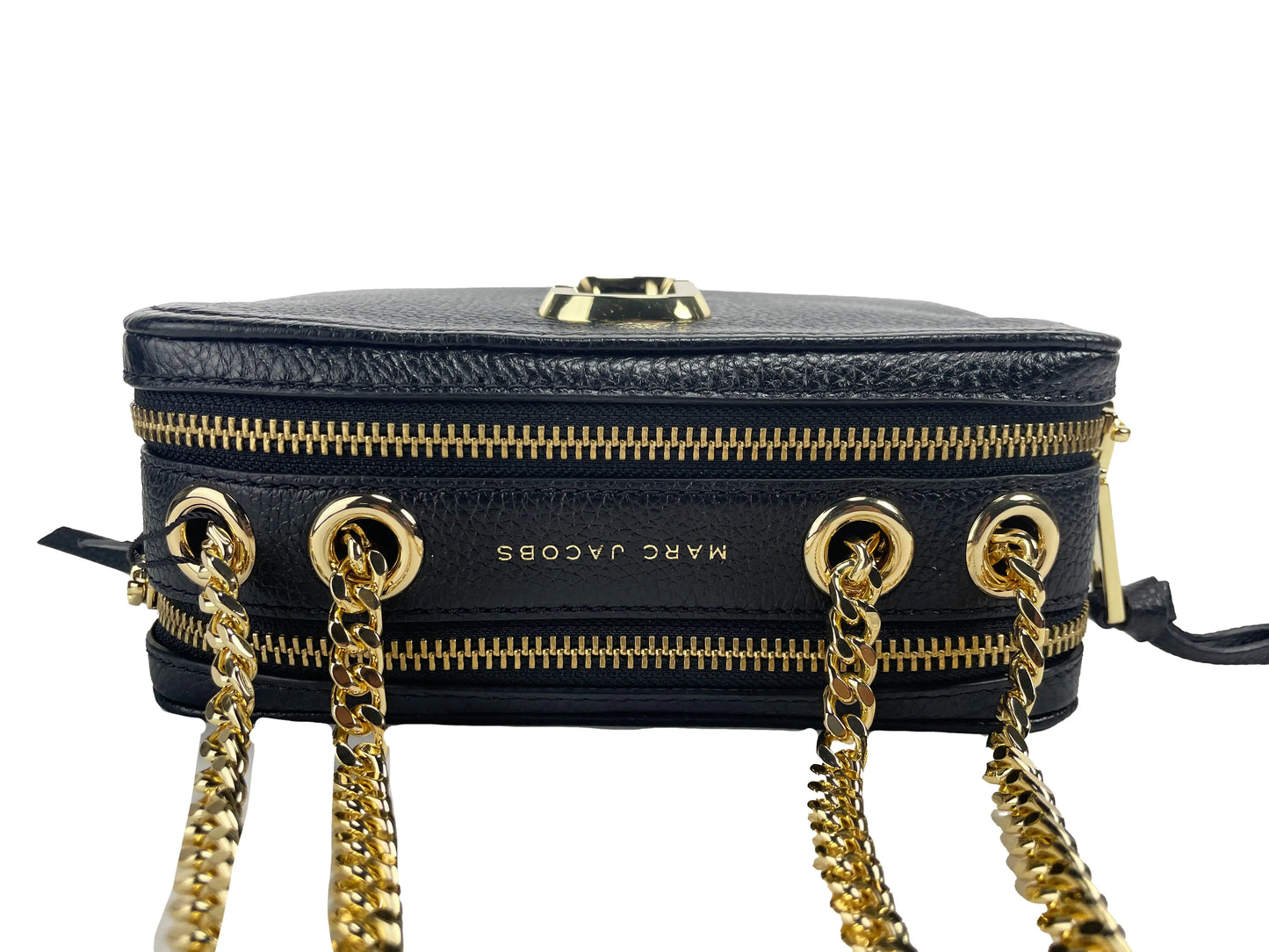 Marc Jacobs The Glam Shot 21 Crossbody Bag PurseMarc Jacobs The Glam Shot 21 Crossbody Bag – Chic and CompactElevate your style with Marc Jacobs The Glam Shot 21 Crossbody Bag. Crafted from premium leather, this sGlam Shot 21 Crossbody Bag PurseGlam Shot 21 Crossbody Bag Purse