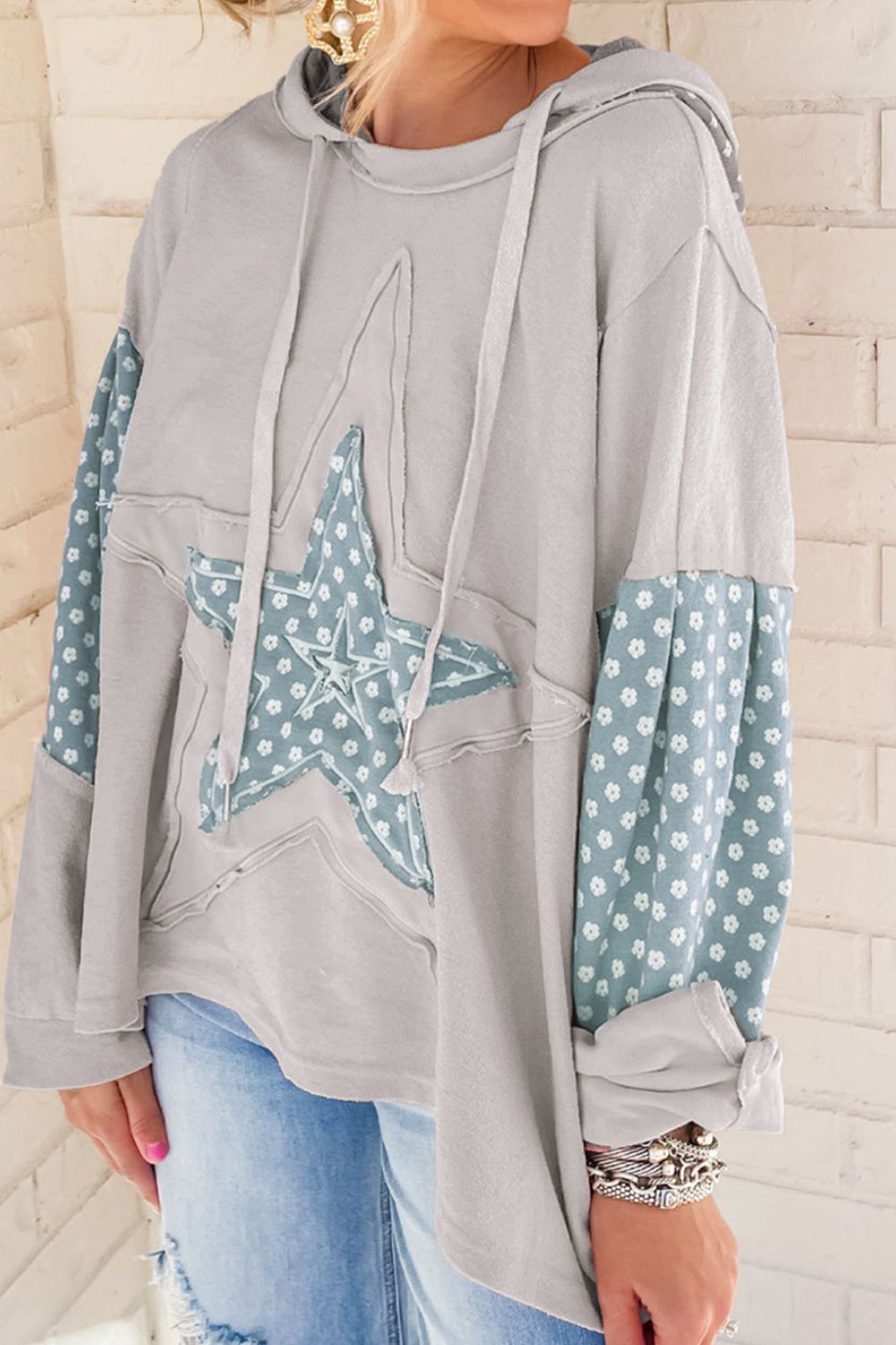 Floral Patchwork Star Pattern Drawstring HoodieFeatures: Exposed seam
Sheer: Opaque
Stretch: Slightly stretchy
Material composition: 65% polyester, 35% cotton
Care instructions: Machine wash cold. Tumble dry low.Floral Patchwork Star Pattern Drawstring HoodieCoatsFloral Patchwork Star Pattern Drawstring Hoodie