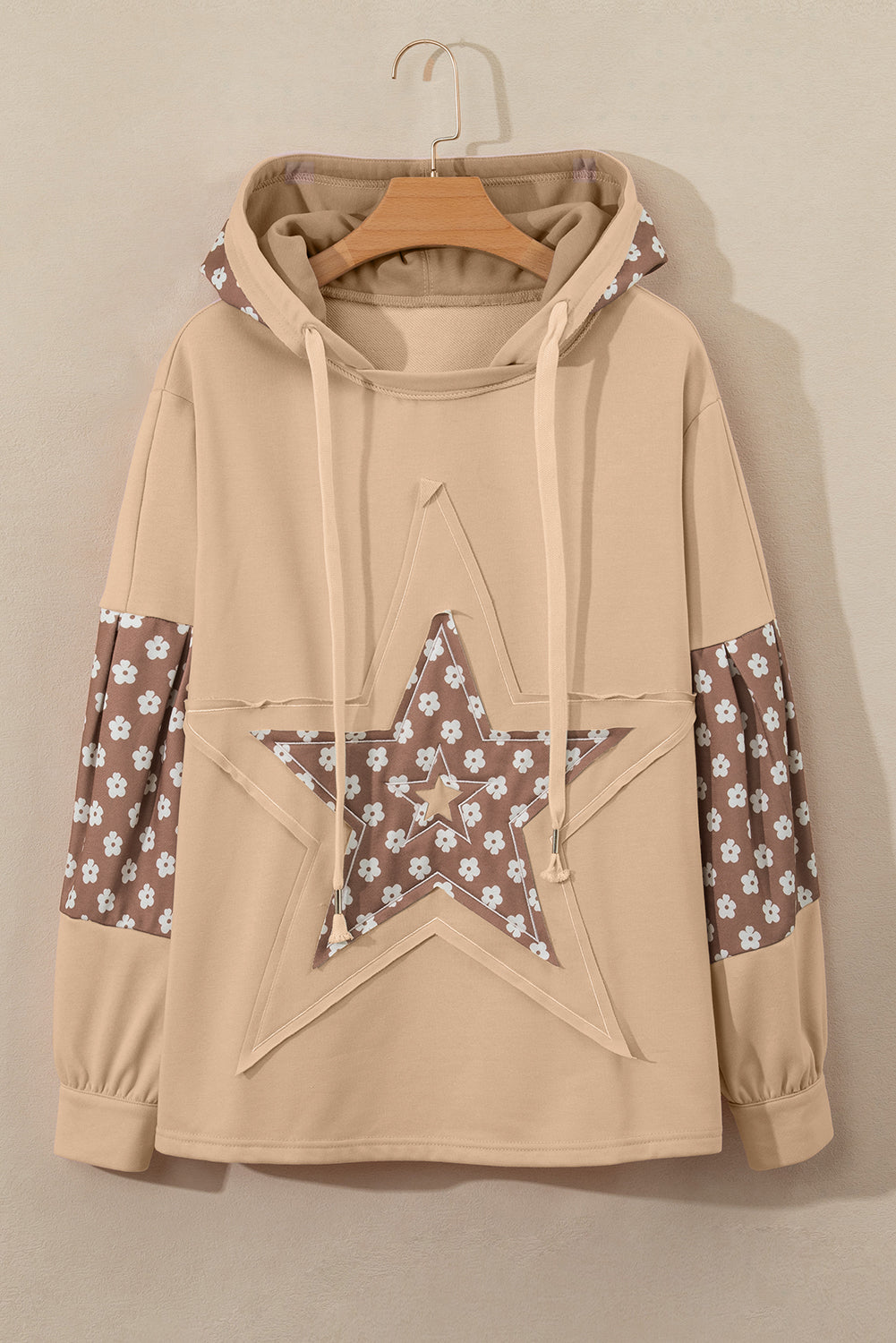 Floral Patchwork Star Pattern Drawstring HoodieFeatures: Exposed seam
Sheer: Opaque
Stretch: Slightly stretchy
Material composition: 65% polyester, 35% cotton
Care instructions: Machine wash cold. Tumble dry low.Floral Patchwork Star Pattern Drawstring HoodieCoatsFloral Patchwork Star Pattern Drawstring Hoodie