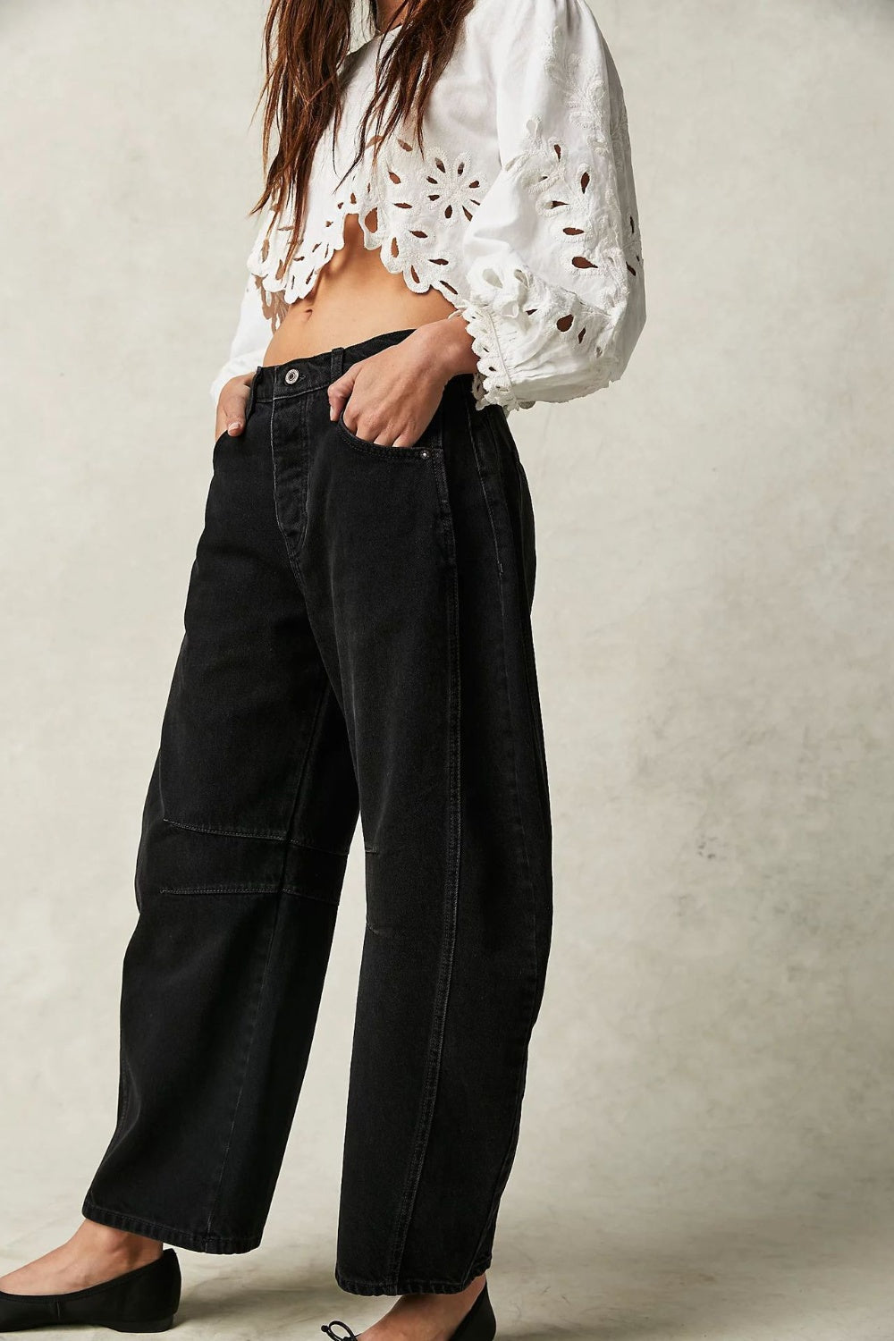 Wide Leg Jeans with PocketsElevate Your Style with Effortless Comfort!
Step into confidence with these chic and ultra-flattering Wide Leg Jeans! Designed for all-day comfort and effortless styWide Leg JeansWide Leg Jeans