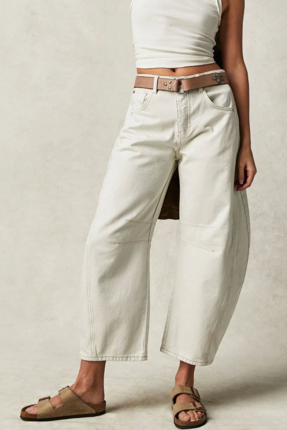 Wide Leg Jeans with PocketsElevate Your Style with Effortless Comfort!
Step into confidence with these chic and ultra-flattering Wide Leg Jeans! Designed for all-day comfort and effortless styWide Leg JeansWide Leg Jeans