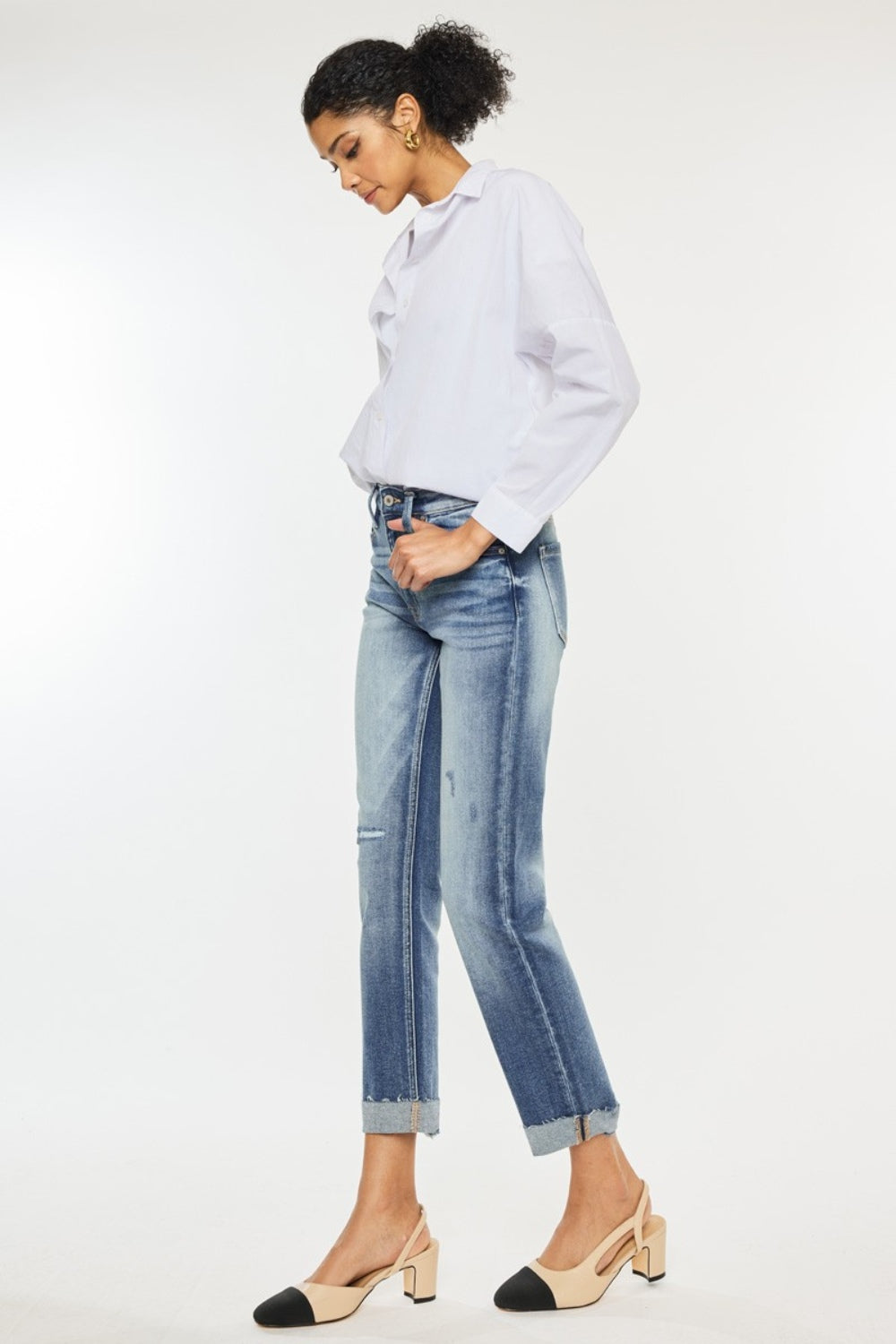 Kancan High Rise Cuffed Straight JeansHigh Rise Cuffed Straight Jeans are a timeless and versatile addition to your denim collection. Featuring a flattering high-rise waist and a classic straight leg silKancan High Rise Cuffed Straight JeansKancan High Rise Cuffed Straight Jeans