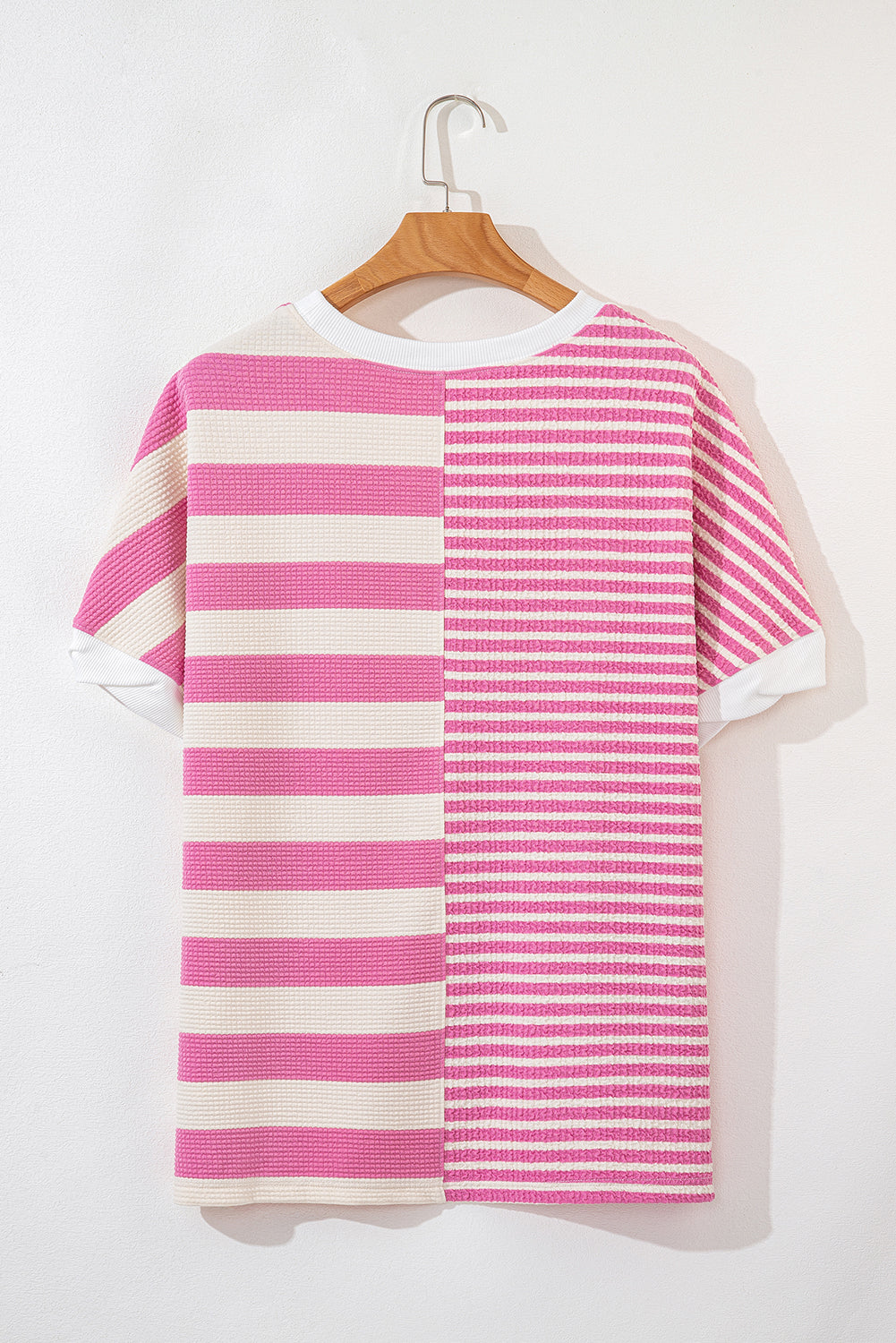 High-Low Striped Round Neck Short Sleeve T-ShirtFeatures: High-Low
Sheer: Opaque
Stretch: Slightly stretchy
Material composition: 68% polyester, 20% cotton, 8% viscose, 4% elastane
Care instructions: Machine wash High-Low Striped Round Neck Short SleeveHigh-Low Striped Round Neck Short Sleeve