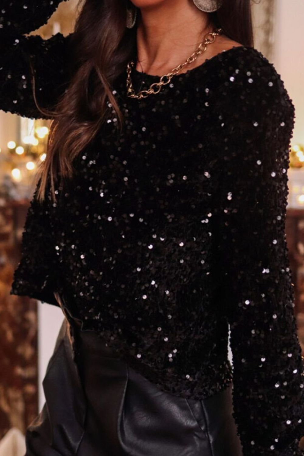 Sequin Round Neck Long Sleeve BlouseFeatures: Sequin
Sheer: Opaque
Stretch: No stretch
Material composition: 100% PET
Care instructions: Machine wash cold. Tumble dry low.
Imported
Product MeasurementsSequin Round Neck Long Sleeve BlouseSequin Round Neck Long Sleeve Blouse