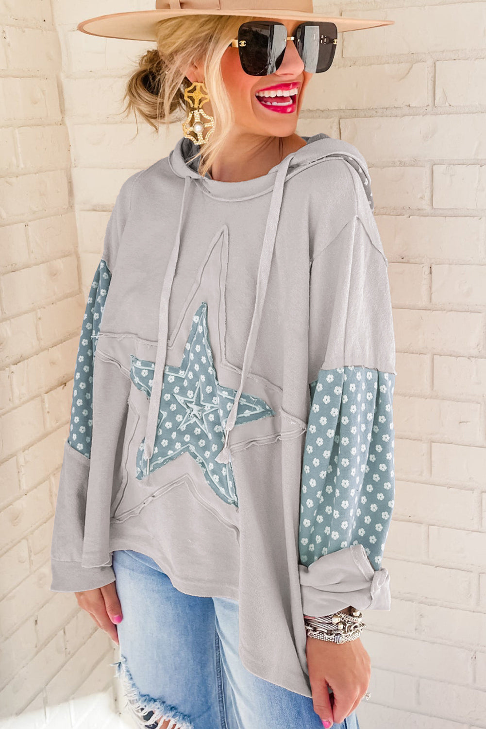 Floral Patchwork Star Pattern Drawstring HoodieFeatures: Exposed seam
Sheer: Opaque
Stretch: Slightly stretchy
Material composition: 65% polyester, 35% cotton
Care instructions: Machine wash cold. Tumble dry low.Floral Patchwork Star Pattern Drawstring HoodieCoatsFloral Patchwork Star Pattern Drawstring Hoodie