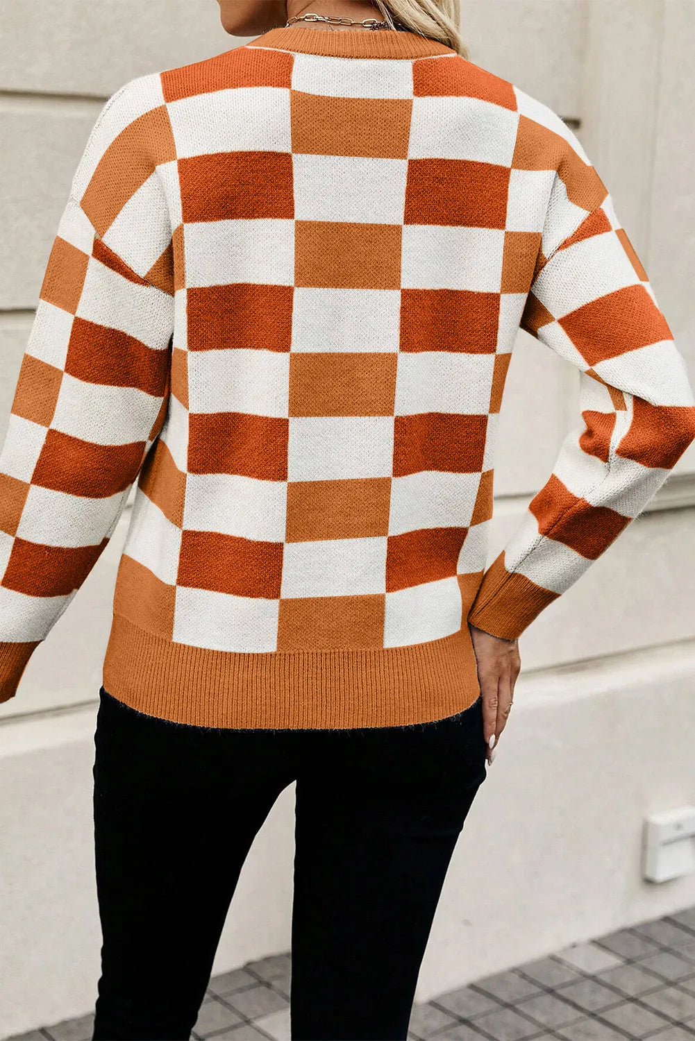 Color Block Round Neck SweaterFeatures: Basic style
Stretch: Slightly stretchy
Material composition: 50% viscose, 28% polyester, 22% polyamide
Care instructions: Machine wash cold. Tumble dry lowColor Block Round Neck SweaterTee ShirtColor Block Round Neck Sweater