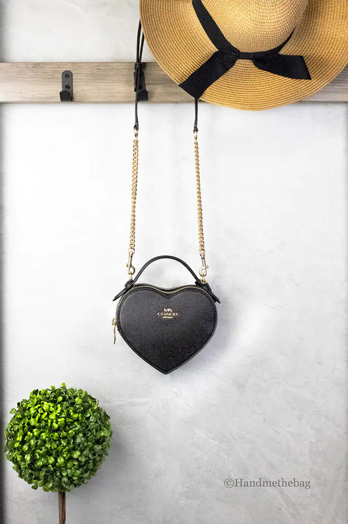 Coach Heart Small Black Crossgrain Leather Crossbody Handbag PurseShop the Coach (CE652) Heart Small Black Crossbody Handbag, a chic and compact design perfect for any occasion. Crafted with premium materials for elegance and functCoach Heart Small Black Crossgrain Leather Crossbody Handbag PurseCoach Heart Small Black Crossgrain Leather Crossbody Handbag Purse