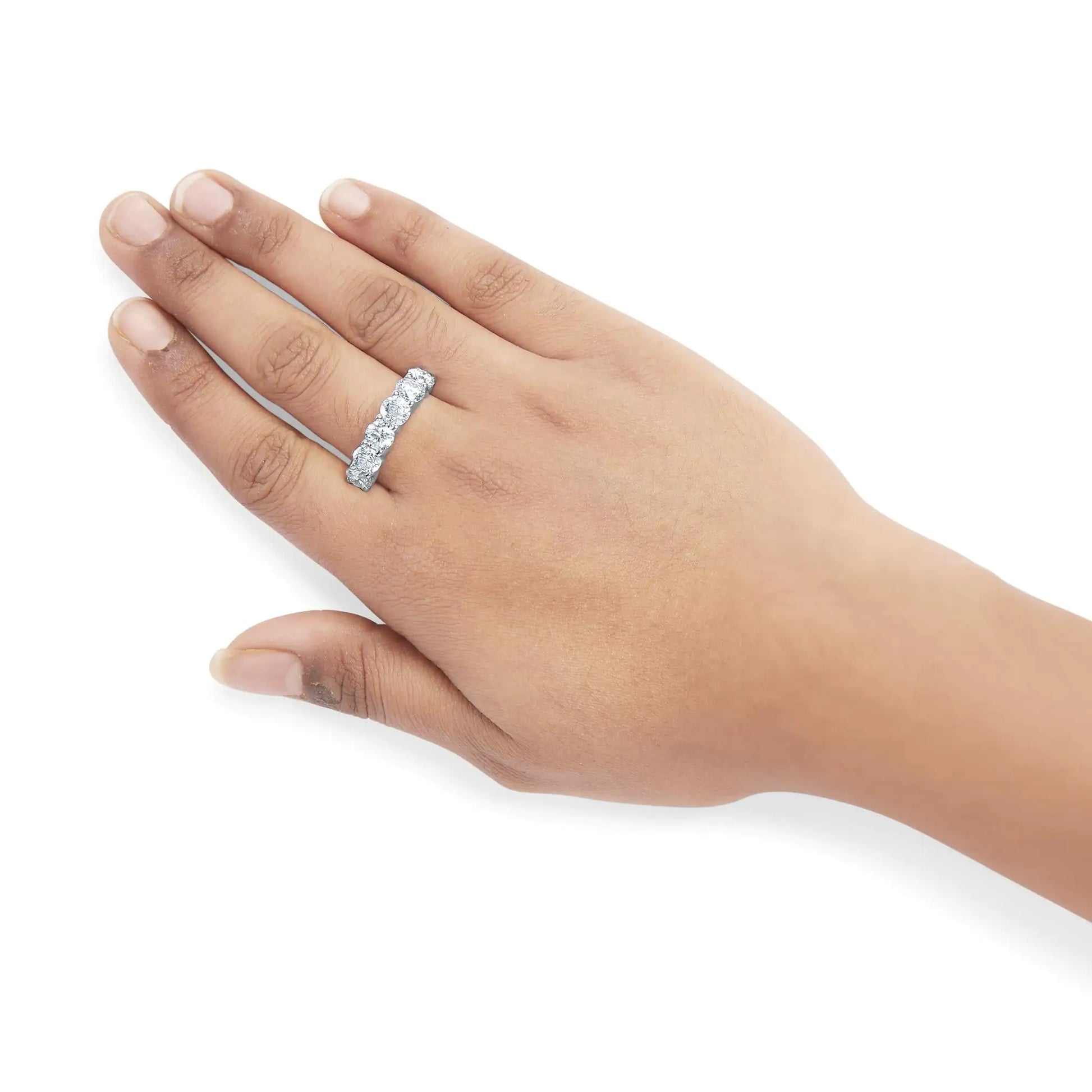 14K White Gold 3.0 Cttw Lab-Grown Diamond Shared Prong Set 6 Stone BanCelebrate love's eternal dance with this exquisite ring, a fusion of tradition and innovation. Six dazzling lab-grown diamonds, each a brilliant round cut, shine wit14K White Gold 3.0Rings14K White Gold 3.0