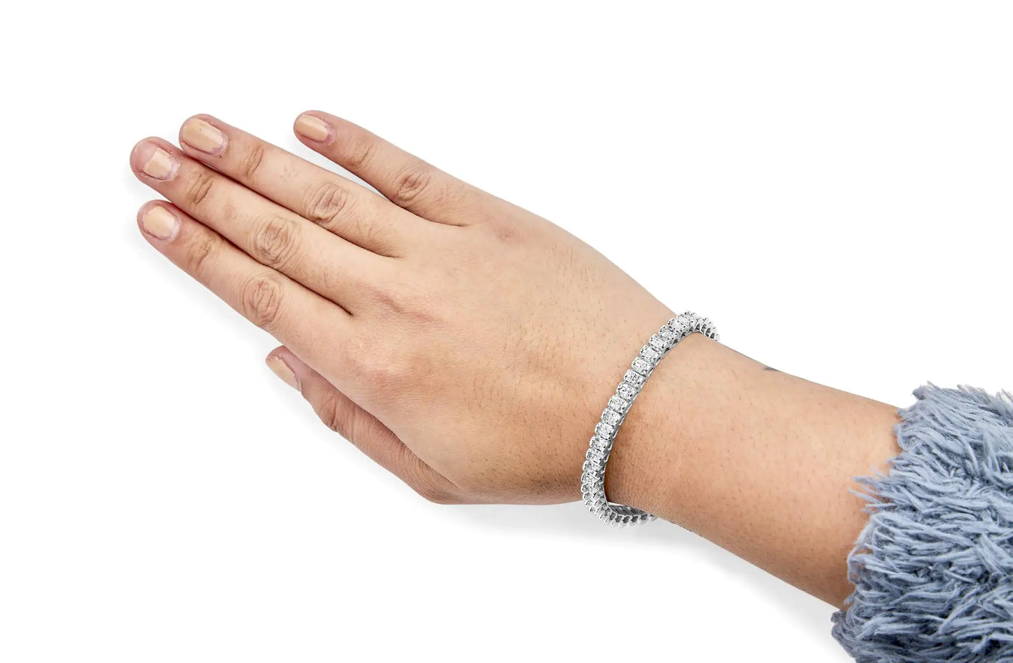 14K White Gold 3.00 Cttw  7.5" Princess-Cut Diamond Link Bracelet (H-IExperience the epitome of luxury with this exquisite 14K White Gold Princess-Cut Diamond Link Bracelet. Featuring 432 natural diamonds totaling 3.0 cttw, this piece Princess-Cut Diamond Link BraceletBraceletPrincess-Cut Diamond Link Bracelet